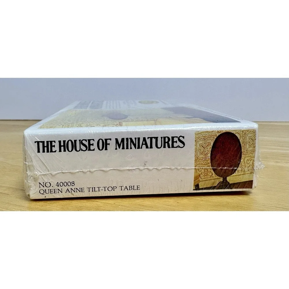 Queen Anne‎ Tilt Top Table - 1:12 Doll House Furniture House of Miniatures 40008